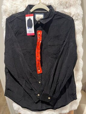 Jachs Girlfriend Black Shirt with Cream Label Accent